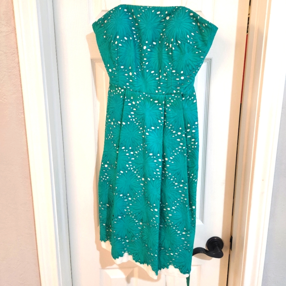 Boutique strapless dress with teal lace overlay